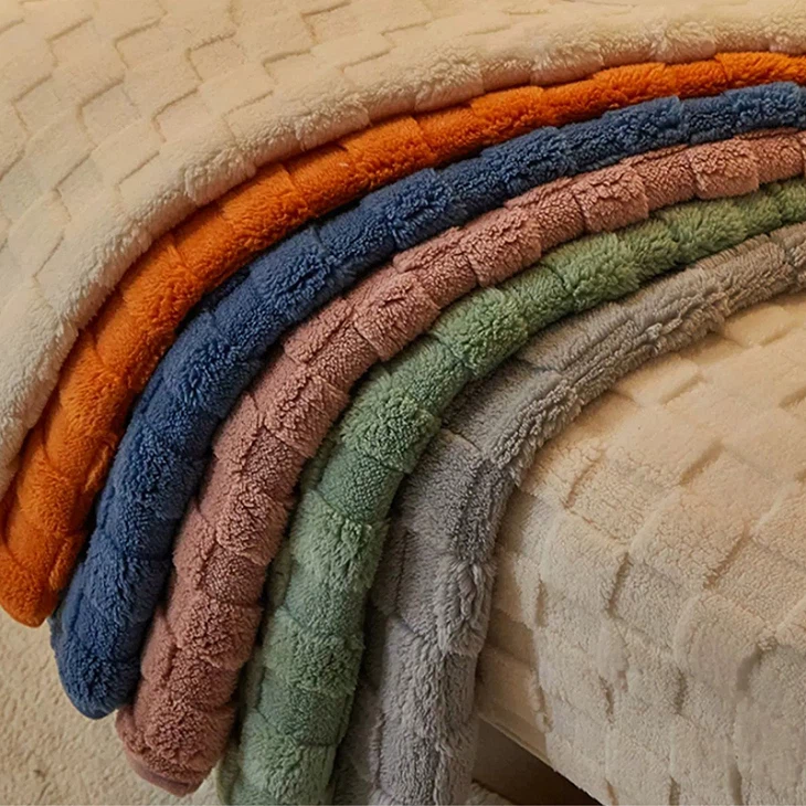 Карирана възглавница за диван